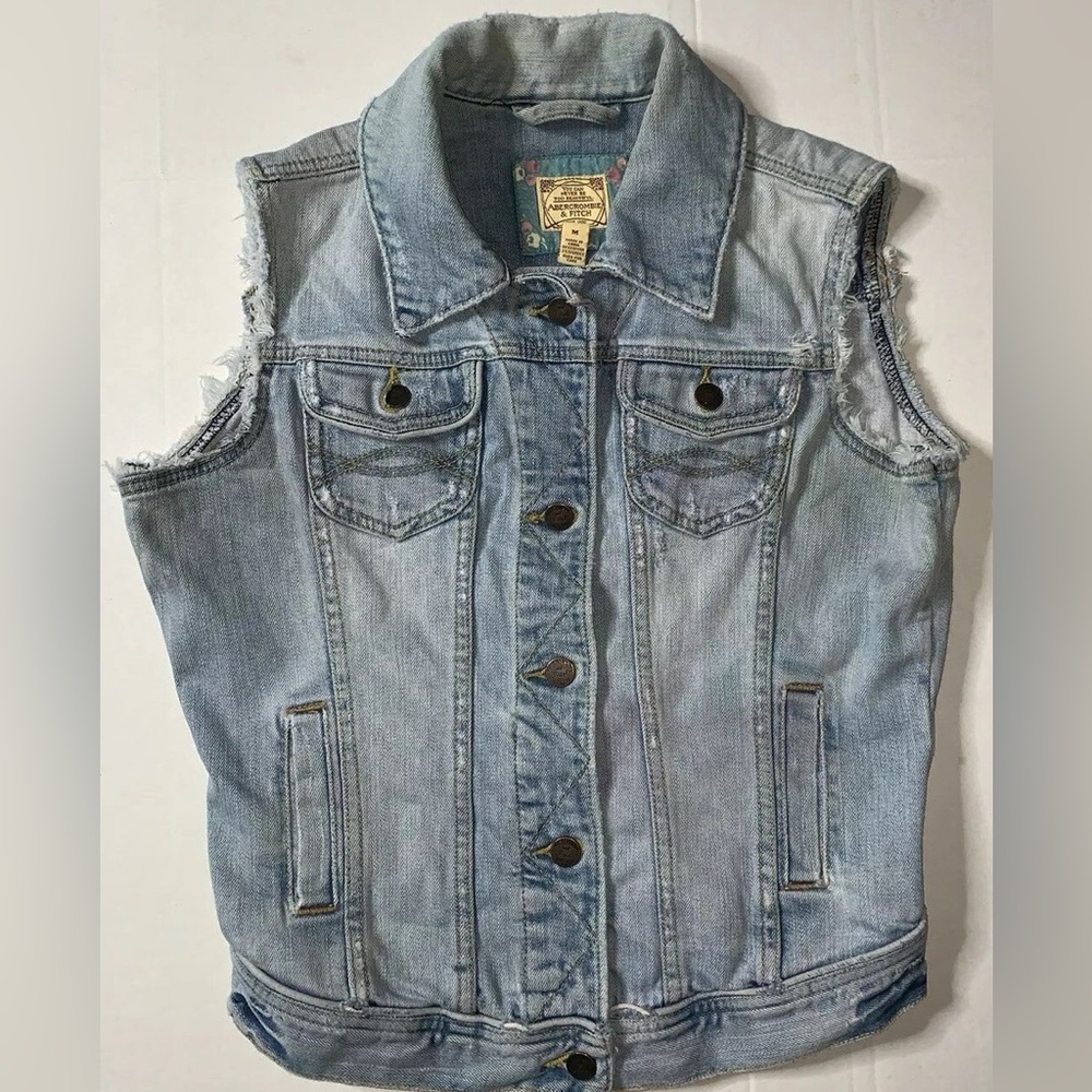 Abercrombie & Fitch Light Blue Denim Vest size medium